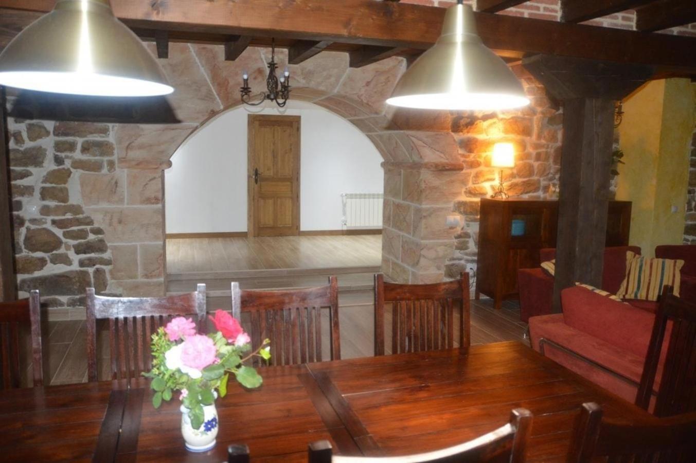 Casa De Pueblo Las Golondrinas De Luena San Miguel de Luena Екстериор снимка